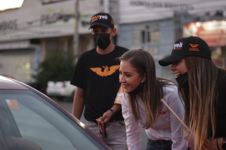 Anayeli Muñoz propone datos libres y mejor movilidad en Aguascalientes para garantizar el acceso a la educación