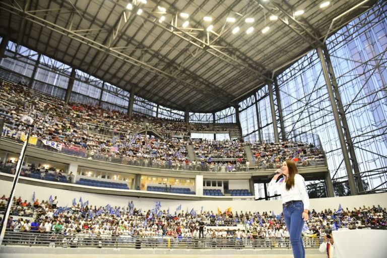 La juventud puede cambiar el futuro, aseguró Tere Jiménez