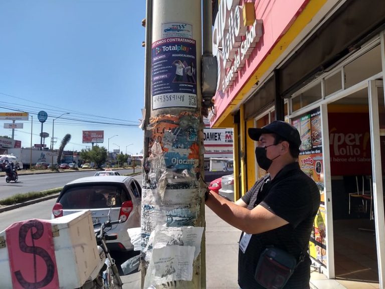 Durante la FNSM creció la publicidad indebida en postes