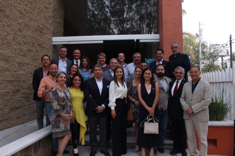 Anayeli Muñoz presentó su Plan de Gobierno ante el CCEA