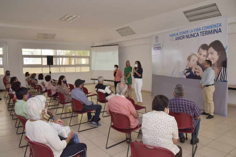 DIF Estatal brinda acompañamiento jurídico a adultos mayores para que vivan con tranquilidad