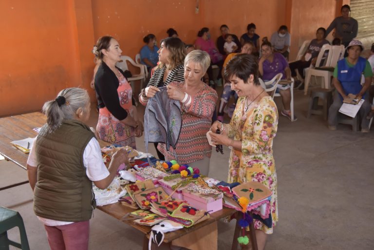 Presidenta del DIF Estatal emprende gira para visitar comunidades que atiende el voluntariado