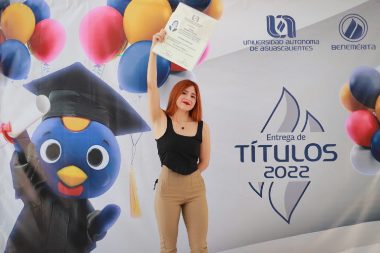 UAA comienza con la entrega de títulos de licenciatura, ingeniería y posgrado 2022