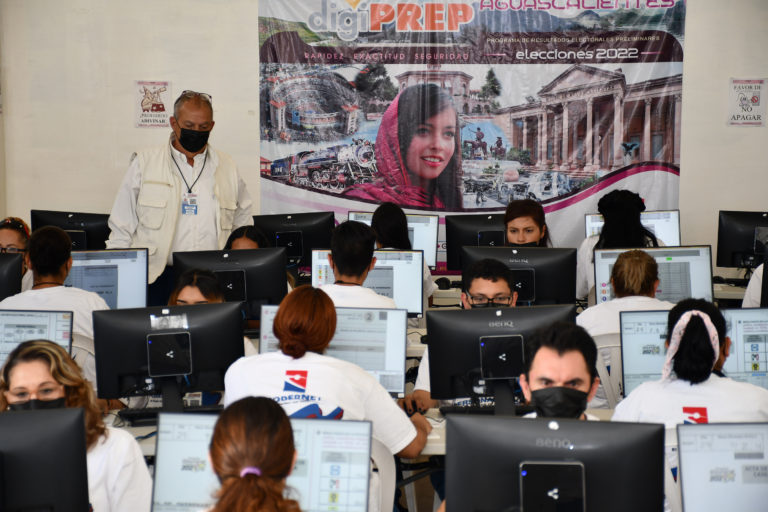 Efectuó IEE simulacro final del PREP para la elección a gobernadora