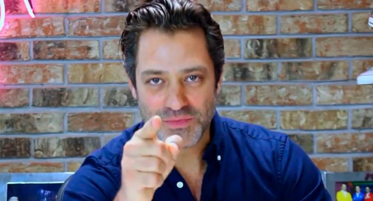 El cantante Ari Borovoy anuncia que buscará ser diputado… y le llueven críticas en redes