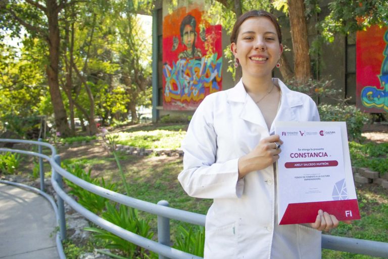 Estudiante mexicana crea dispositivo que detecta drogas en las bebidas para prevenir violaciones