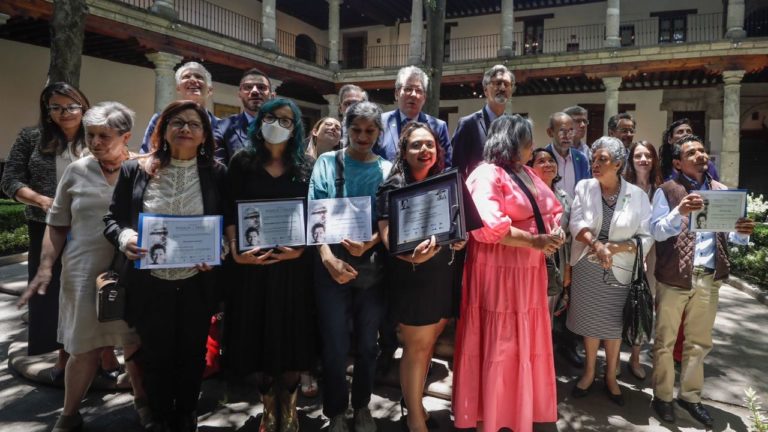 Otorgan Premio Breach-Valdez a periodistas que documentaron la violencia feminicida en México
