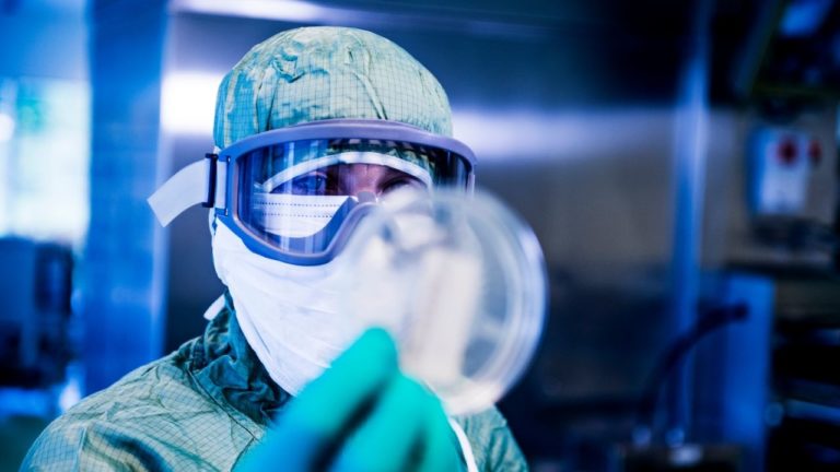 Se dispara el valor de la única farmacéutica que fabrica la vacuna contra la viruela del mono