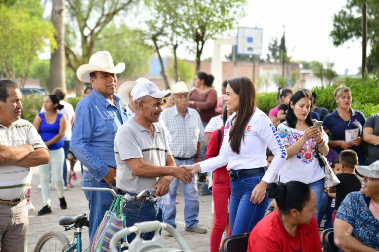 APLAUDEN COMUNIDADES LA CERCANÍA DE LA CANDIDATA TERE JIMÉNEZ