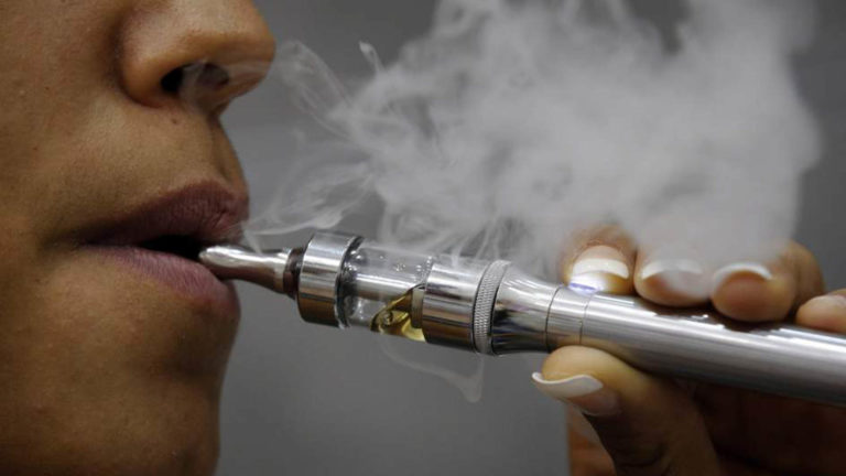 Decreto para la prohibición de vapeadores es inconstitucional, debe haber mayor regulación