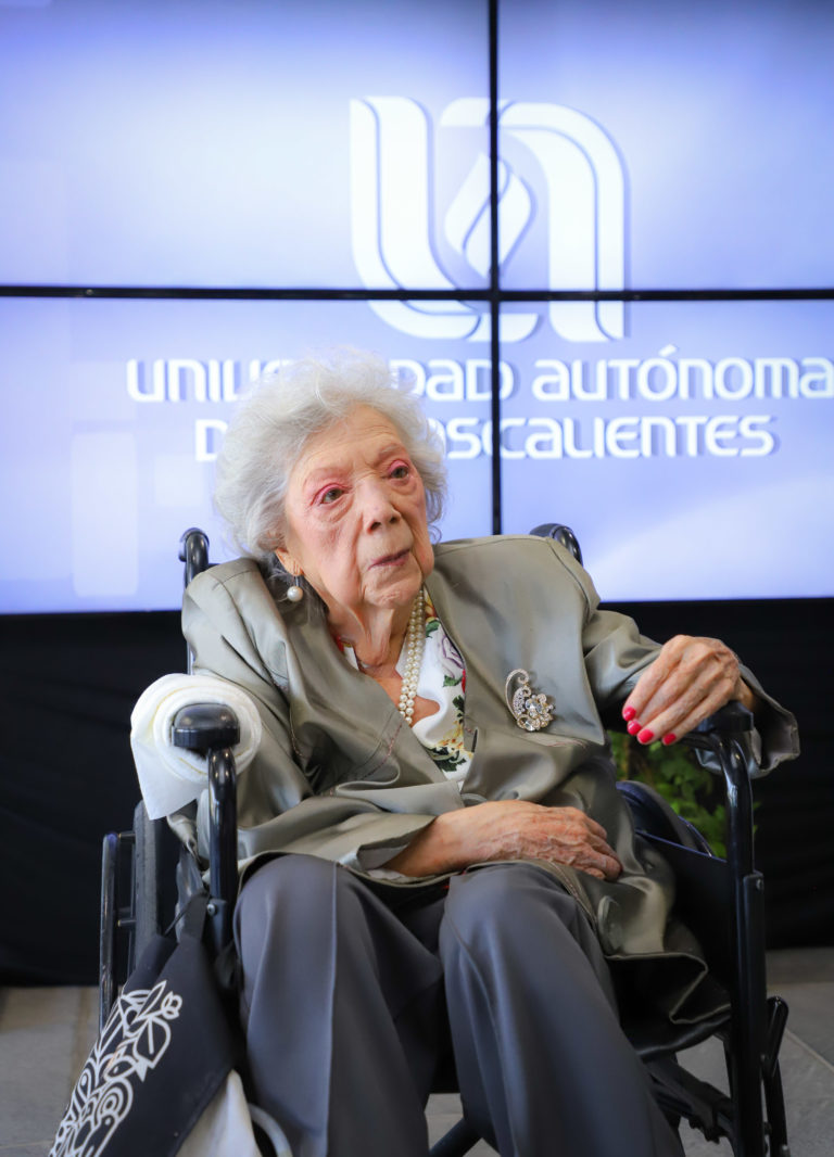 UAA rinde homenaje a la periodista y escritora Guadalupe Appendini