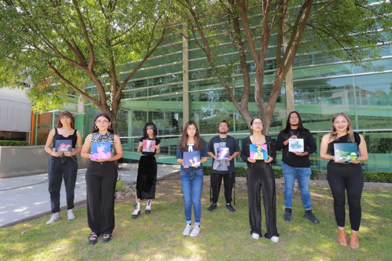 Estudiantes de Diseño Gráfico de la UAA exhiben ilustraciones en Polonia