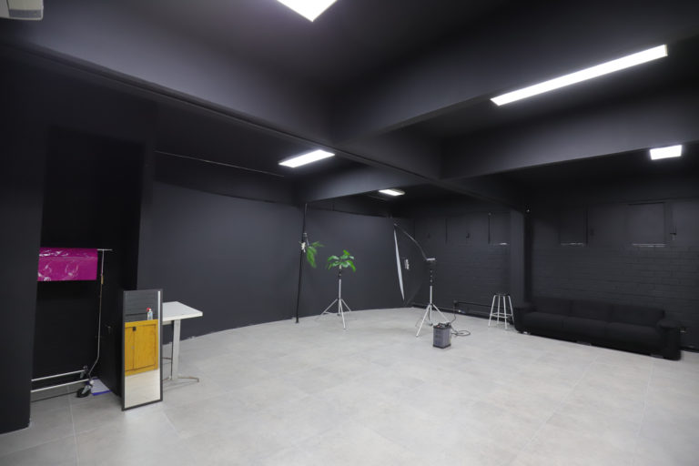 UAA inaugura y pone a disposición el Foto estudio universitario