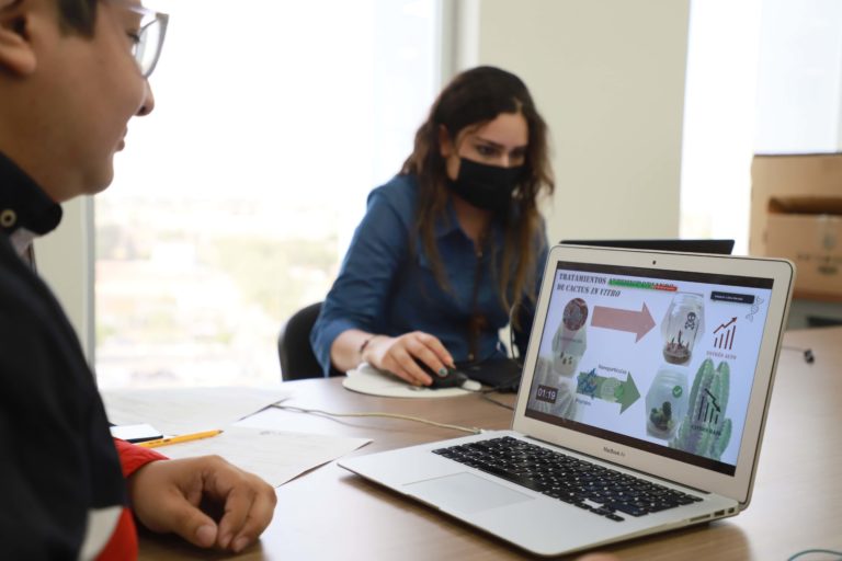 Realizan concurso de tesis en tres minutos en la UAA