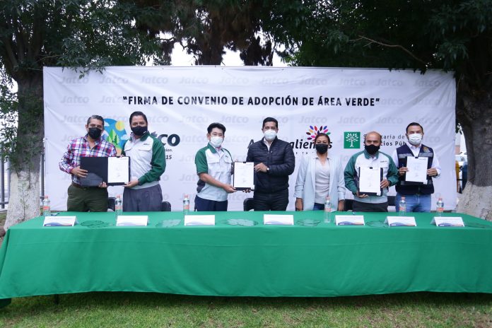 Jatco dotará de agua tratada al programa municipal Adopta un Área Verde