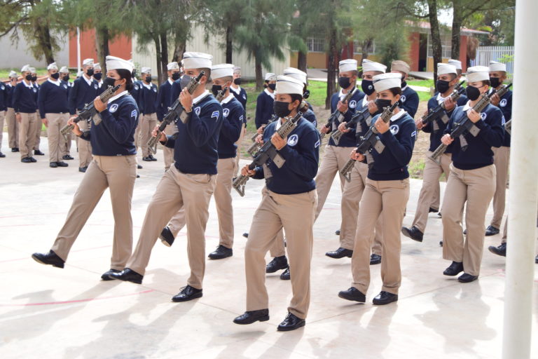 Bachilleratos militarizados, un arma de doble filo para la sociedad: catedrático 
