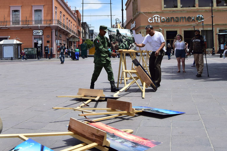 Más cerca de ti, una exhibición fotográfica sobre las fuerzas armadas