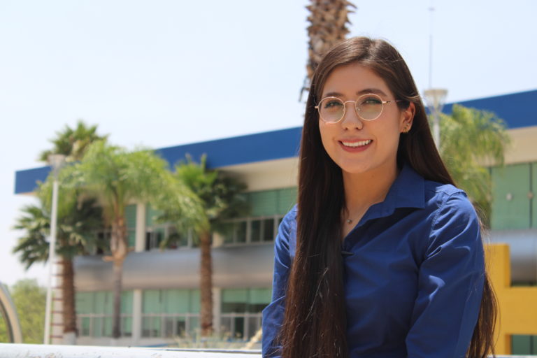 Ingeniera en Mecatrónica egresada de la UTA estudiará un posgrado en Francia 