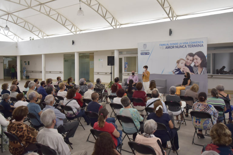 DIF Estatal previene el maltrato contra adultos mayores 