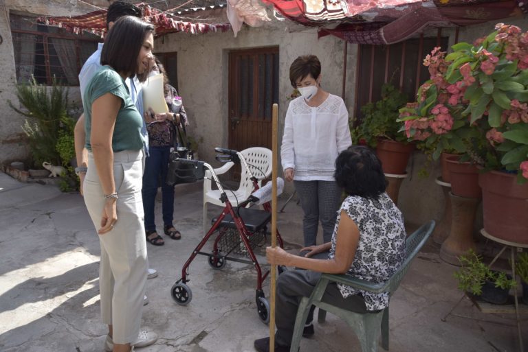 DIF Estatal continúa con entrega de apoyos sociales en los municipios