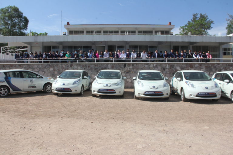 Cecytea recibe donativo de vehículos eléctricos para ser utilizados como material didáctico 