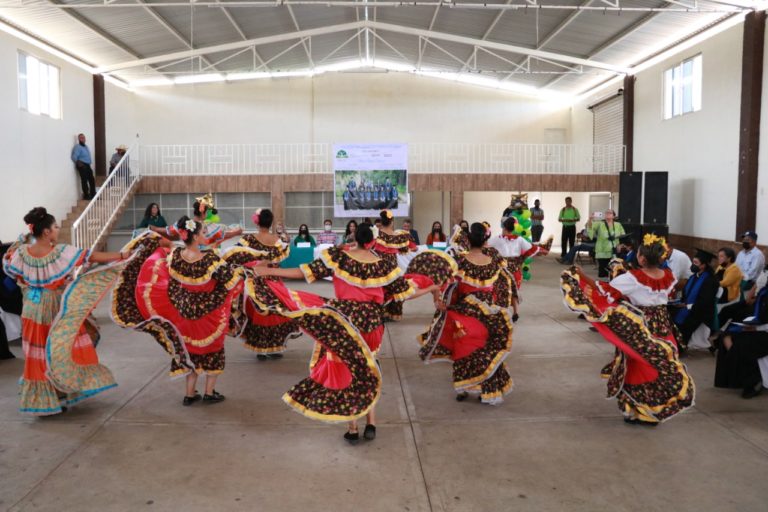 Jóvenes del telebachillerato El Salero culminan sus estudios de educación media superior   