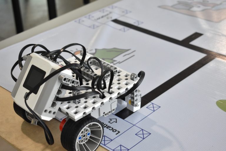 Equipos de la UTMA van al nacional en competencia Wer Robotics 