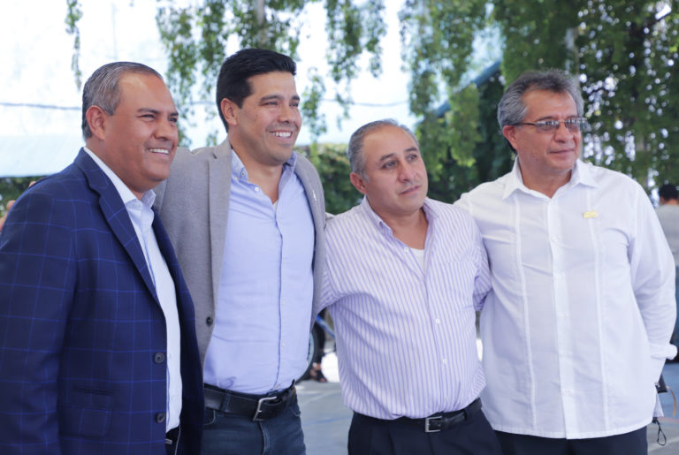 Leonardo Montañez participa en Honores a la Bandera en la Técnica 32 del Morelos