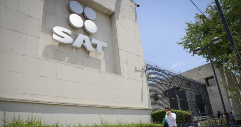 SAT niega la firma electrónica a una persona con discapacidad; esta fue su experiencia