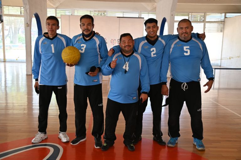 Convoca DIF municipal de Aguascalientes a personas con discapacidad visual a participar en un equipo de goalball