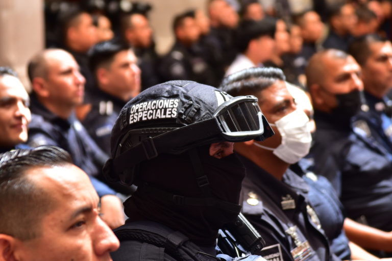 Regidores de Aguascalientes premian labor y compromiso de policías municipales