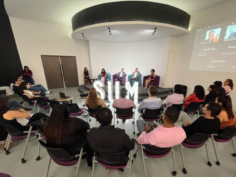 Egresa nueva generación de emprendedores en Aguascalientes