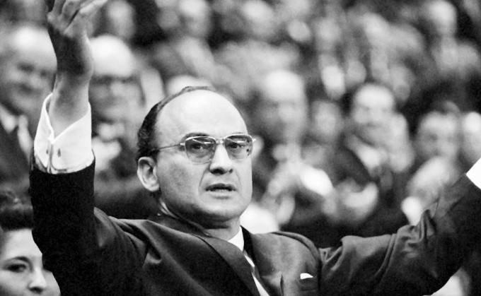 Una omisión de la Corte… y la muerte salvaron a Echeverría