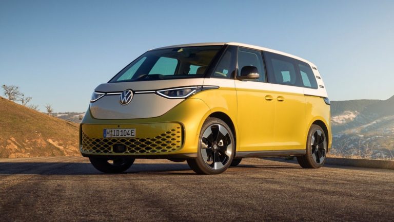 Egresado del CIDI de la UNAM es el autor del i.D. Buzz, vehículo eléctrico inspirado en la Combi