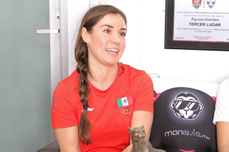 Dafne Navarro, gimnasta olímpica, visita Aguascalientes