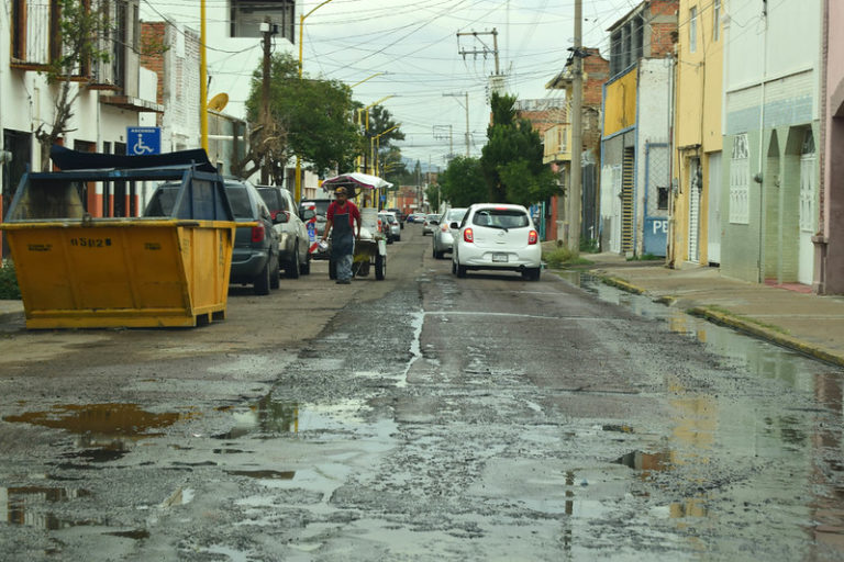 Aquiles y la tortuga, la paradoja que ocurre en las calles de Aguascalientes