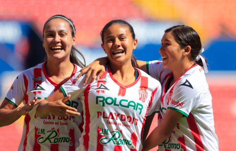 Centellas y Pumas empatan en el Victoria