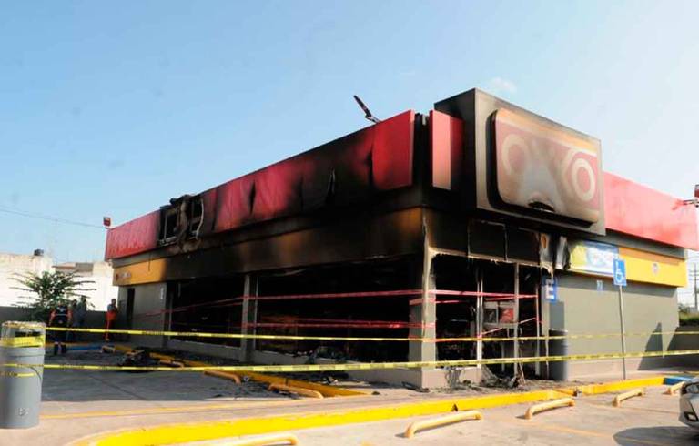 El país en llamas y el “espejito espejito”/ Bravuconadas 