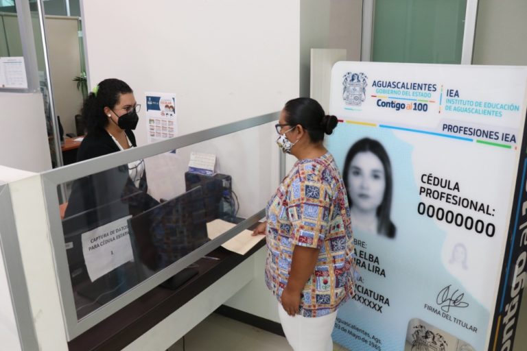 Invita IEA a tramitar la cédula profesional estatal
