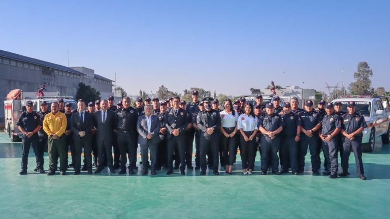 Reconoce Gobierno del Estado labor heroica y social de los bomberos