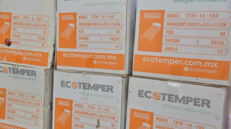 Entregan calentadores solares en Jesús María