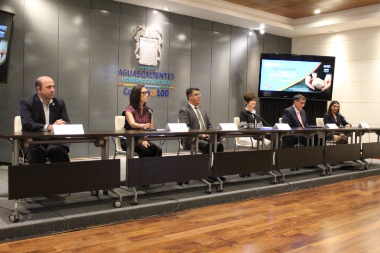 DIF estatal y Colegio de Notarios de Aguascalientes aperturan el mes del testamento