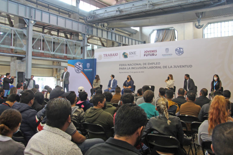 Gobierno del Estado facilita el acceso laboral a jóvenes en Aguascalientes