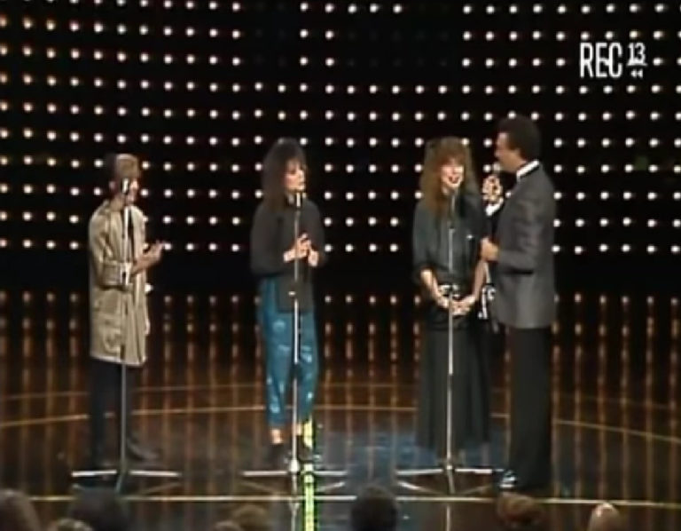 En 1986, las Flans así combatieron a un conductor machista en la tele chilena