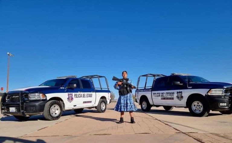 Ella es Liliana Moreno, la primera mujer rarámuri en la policía estatal de Chihuahua