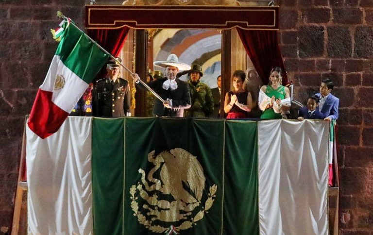 Encabeza Martín Orozco ceremonia del Grito de Independencia en Aguascalientes