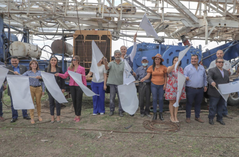 Ponen en marcha la perforación de un nuevo pozo en Margaritas