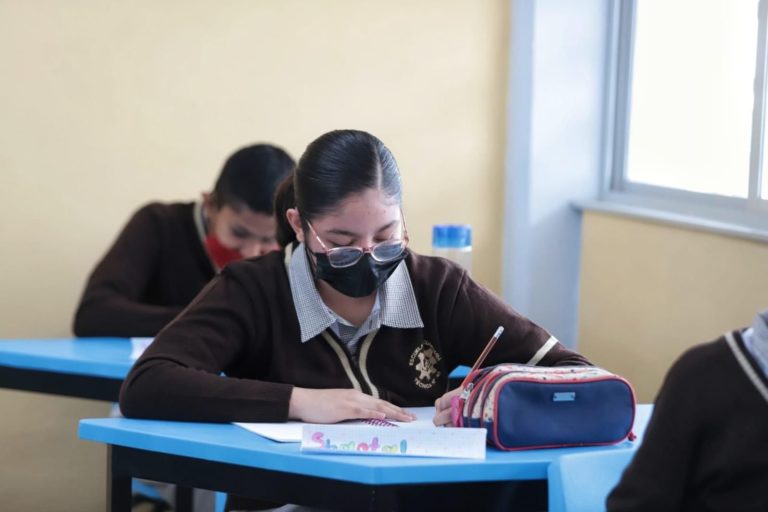 A través del programa Juntos por la Vida, cerca de 53 mil estudiantes de secundaria recibieron atención psicológica en Aguascalientes