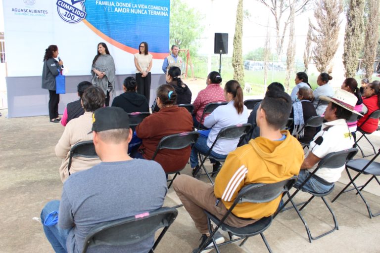 Realizan última entrega de apoyos del programa de Bienestar y Desarrollo Comunitario del sexenio