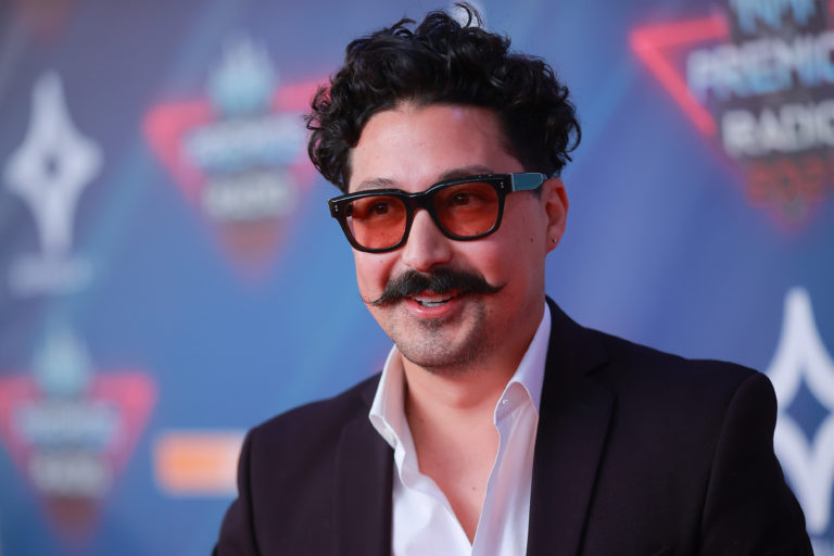 Mau Nieto anuncia que demandó a la productora que lo acusó de abuso sexual